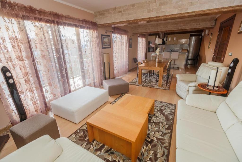 Luxury Apartments Near Bacvice Beach Σπλιτ Εξωτερικό φωτογραφία